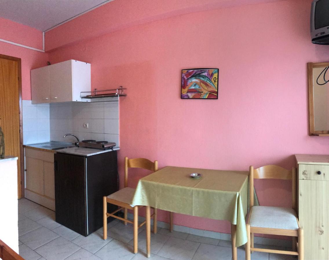 Rena Apartments Asproválta Ngoại thất bức ảnh